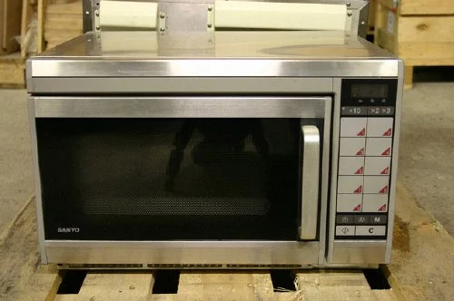 Programmierbare Mikrowelle SANYO EM-C 1850 Gebrauchtgerät