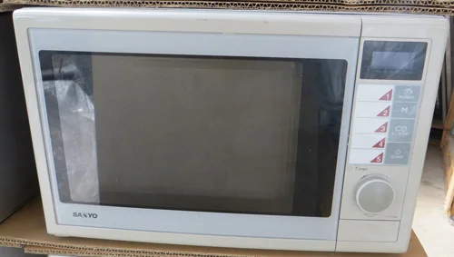 1.000 Watt Gewerbe Mikrowelle SANYO EM-P 1000 Gebrauchtgerät
