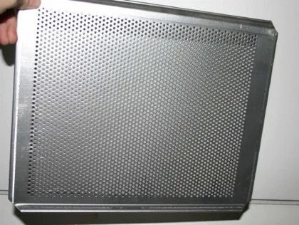 Aluminium Lochblech 1/2 GN