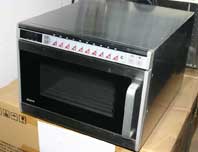 1.800 Watt, programmierbare Gewerbe Mikrowelle<br>Sanyo EM-C 1800<br> Gebrauchtgerät